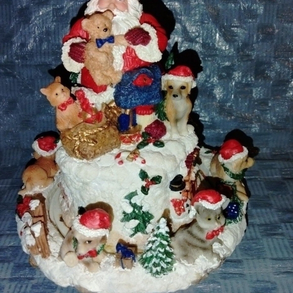 Vintage Rotating Santa Claus Christmas ceramic musical figurine ( 7×6in - Picture 6 of 6